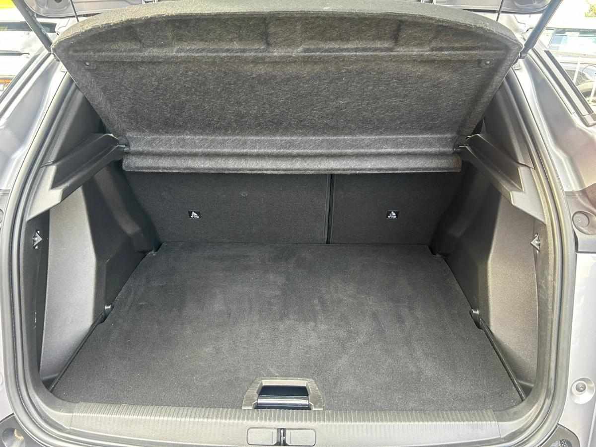 peugeot-e-2008-allure-ev-50kwh-2022-eletrico