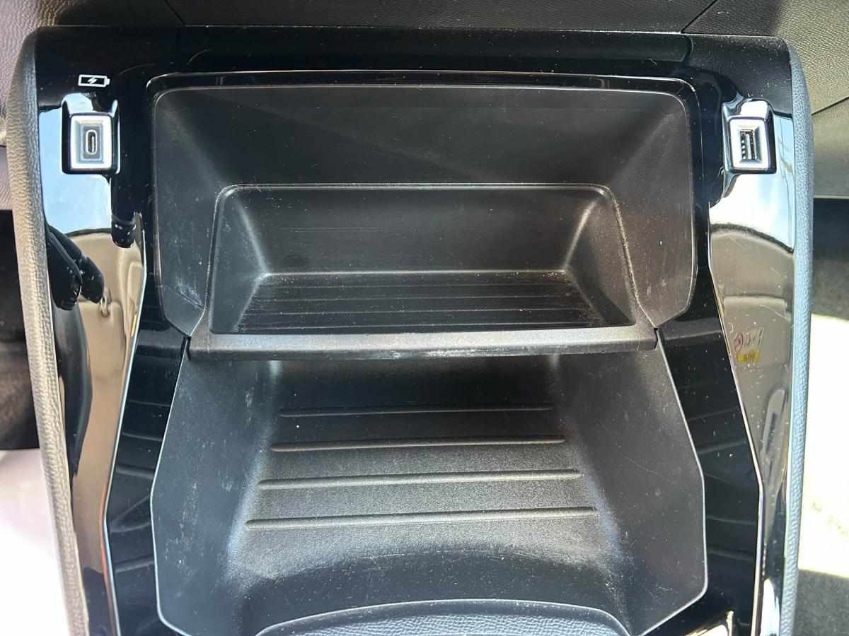 peugeot-208-1-2-puretech-2022-gasolina-1199cc