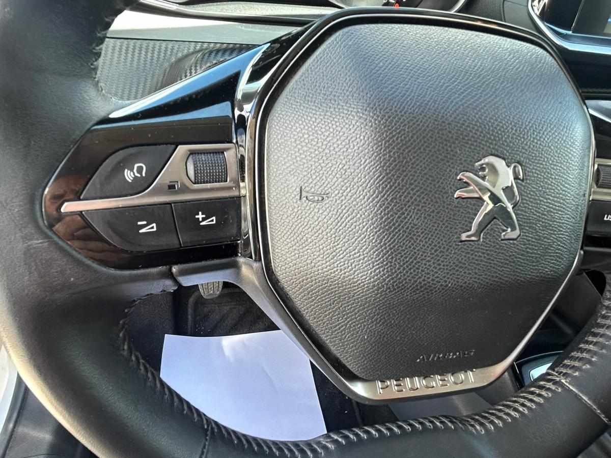 peugeot-208-1-2-puretech-2022-gasolina-1199cc