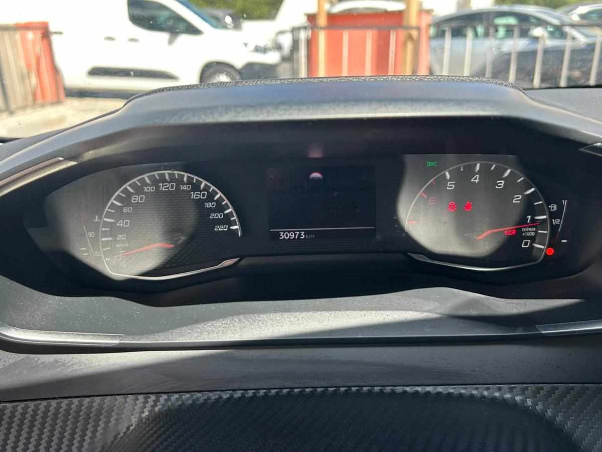 peugeot-208-1-2-puretech-2022-gasolina-1199cc