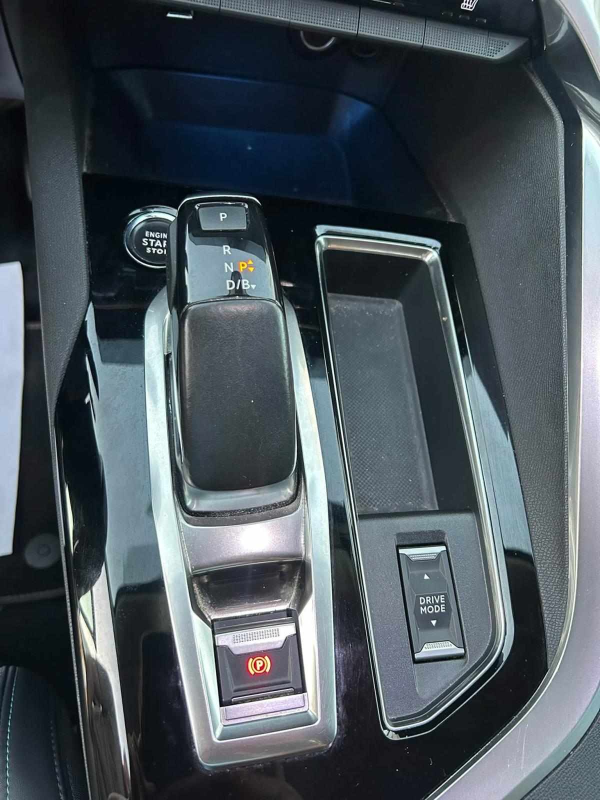 peugeot-3008-1-6-hybrid-11-8-kwh-2022-hibrido-plug-in-1598cc
