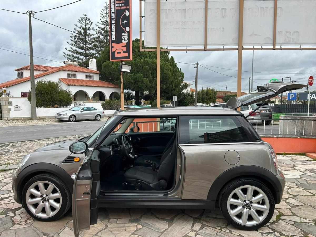 mini-hatch-one-d-2011-diesel-1598cc