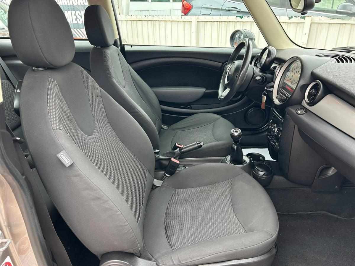 mini-hatch-one-d-2011-diesel-1598cc