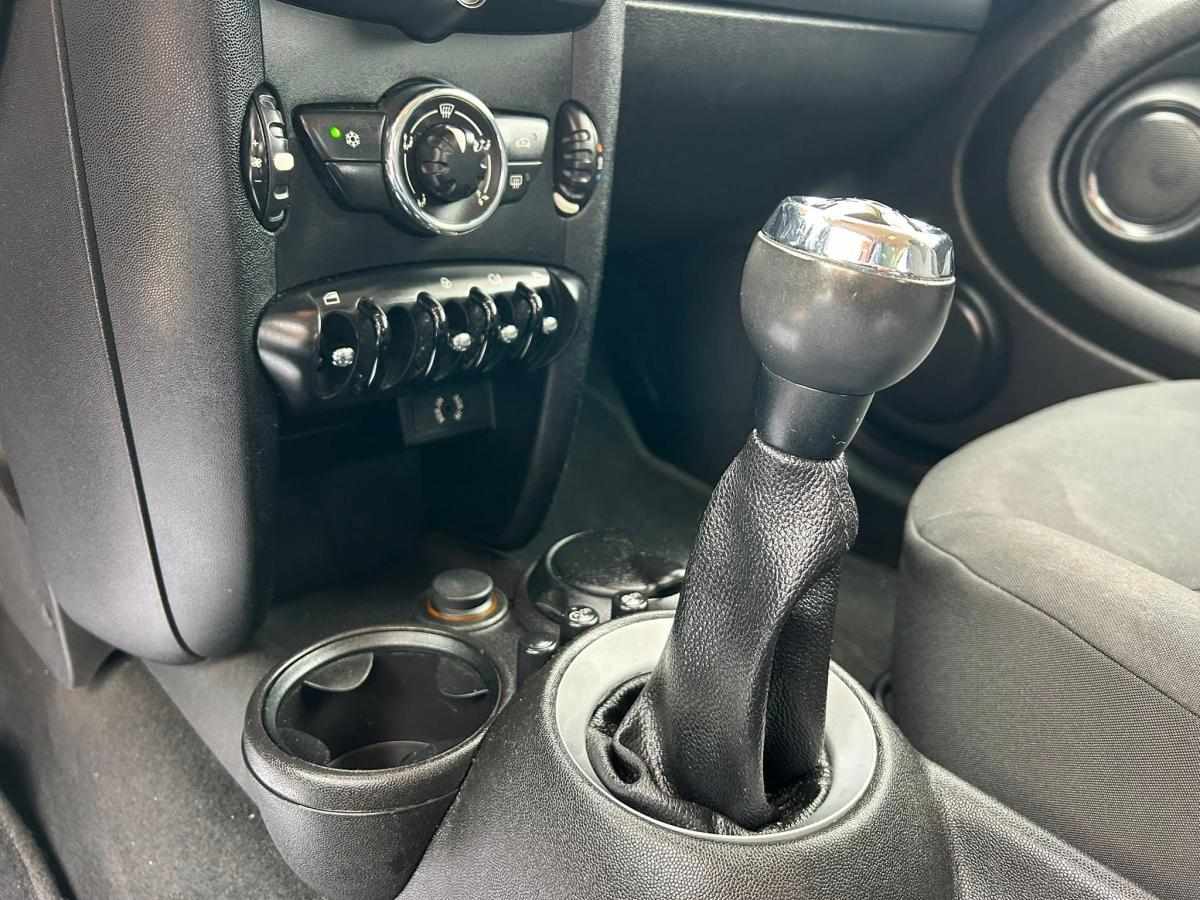 mini-hatch-one-d-2011-diesel-1598cc