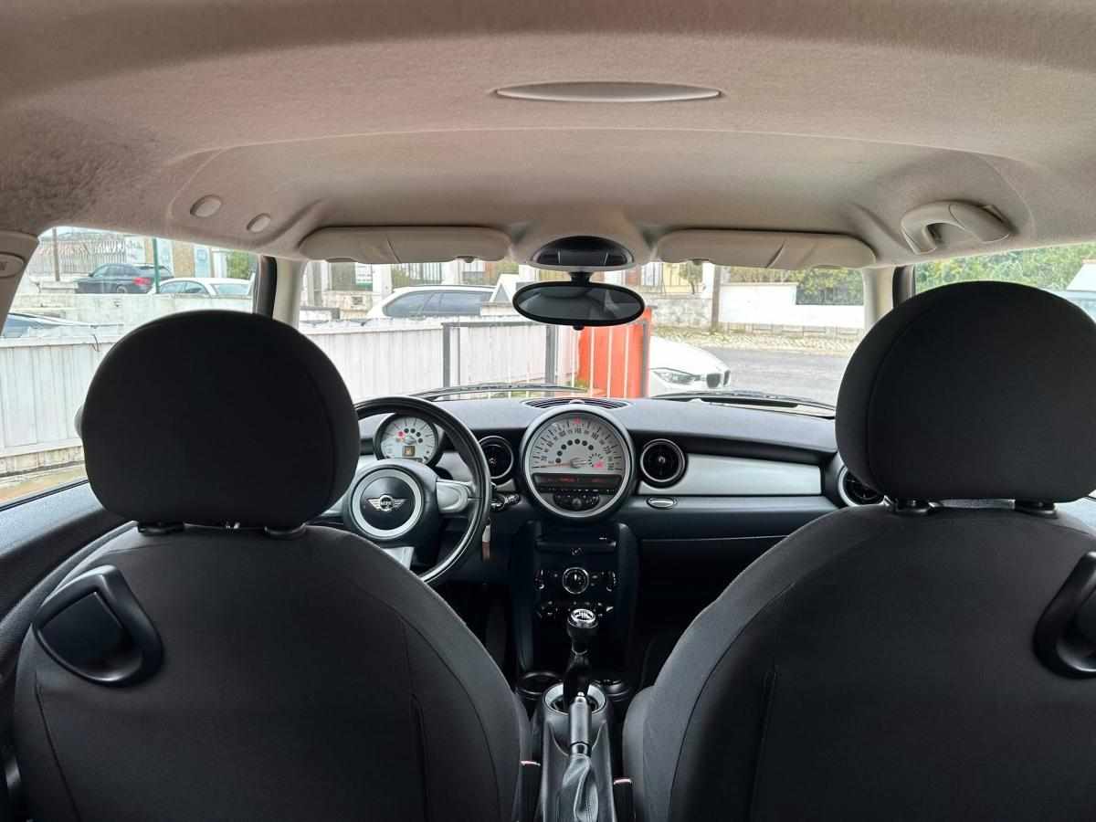 mini-hatch-one-d-2011-diesel-1598cc