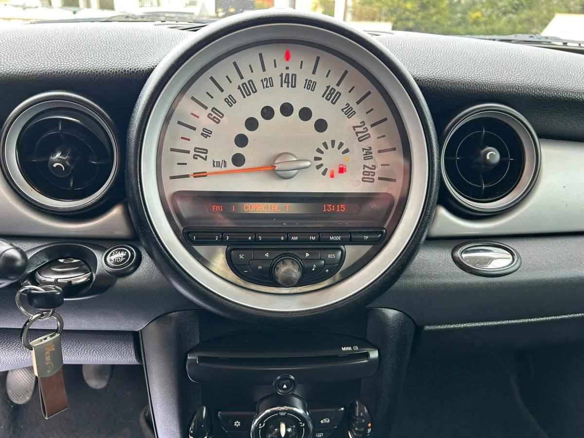 mini-hatch-one-d-2011-diesel-1598cc