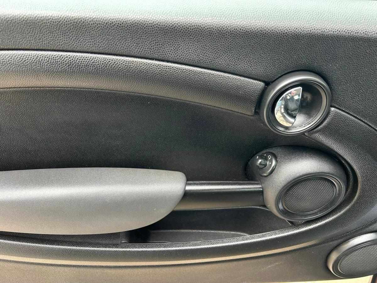 mini-hatch-one-d-2011-diesel-1598cc