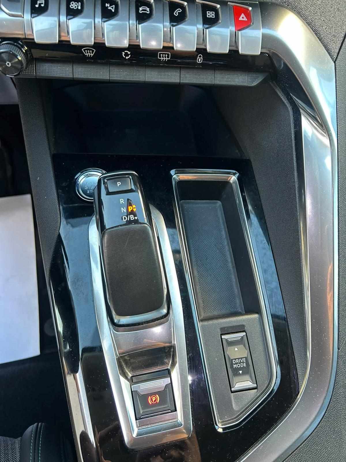 peugeot-3008-1-6-hybrid-11-8-kwh-2021-hibrido-plug-in-1598cc