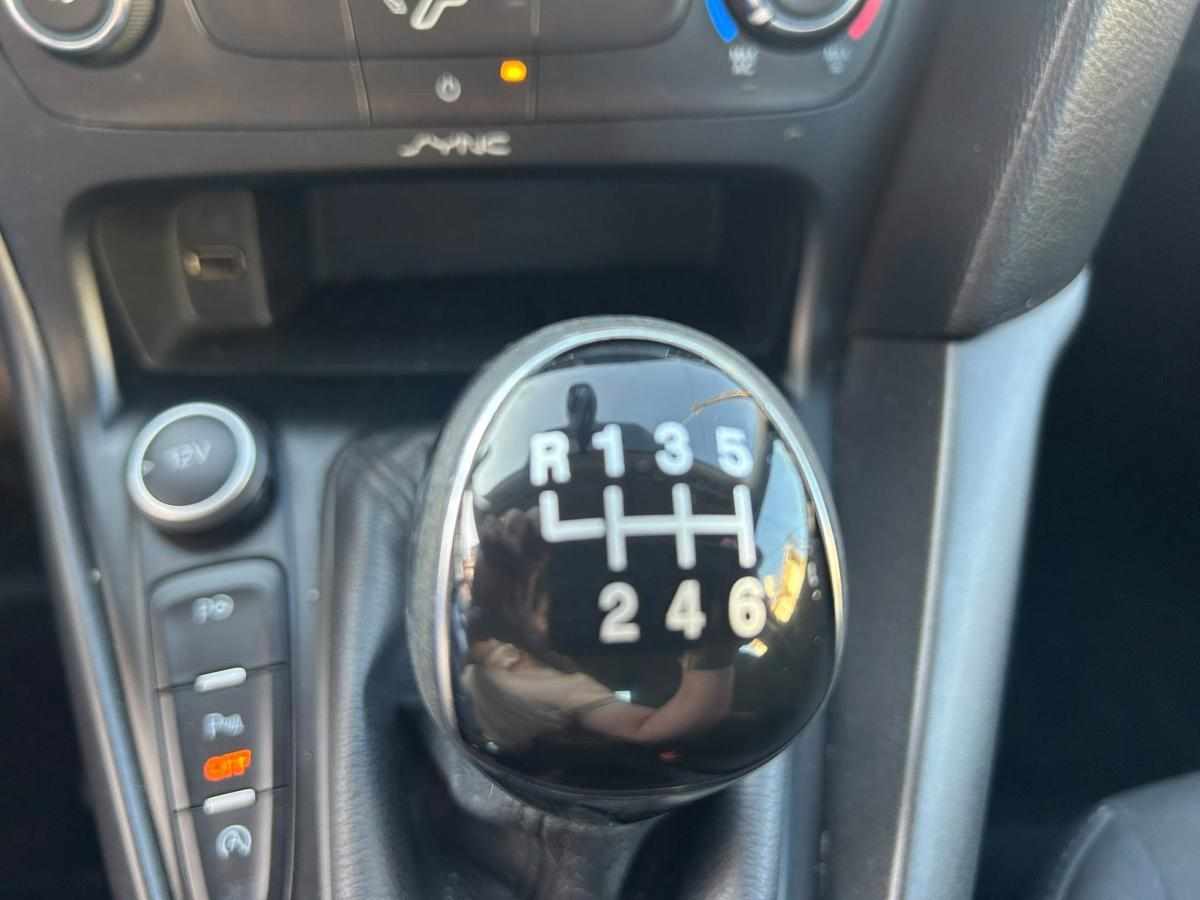 ford-focus-sw-2015-diesel-1500cc