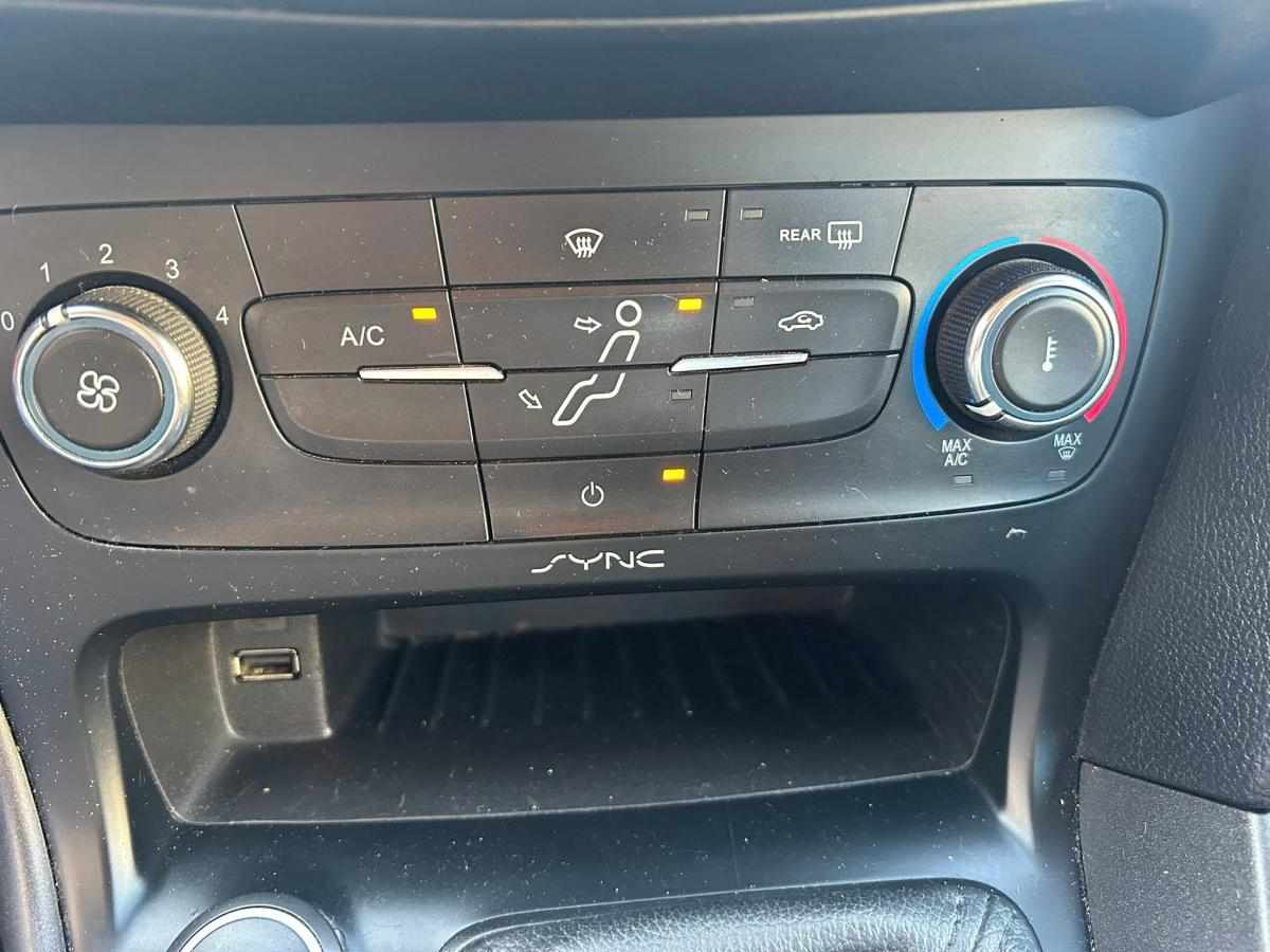 ford-focus-sw-2015-diesel-1500cc