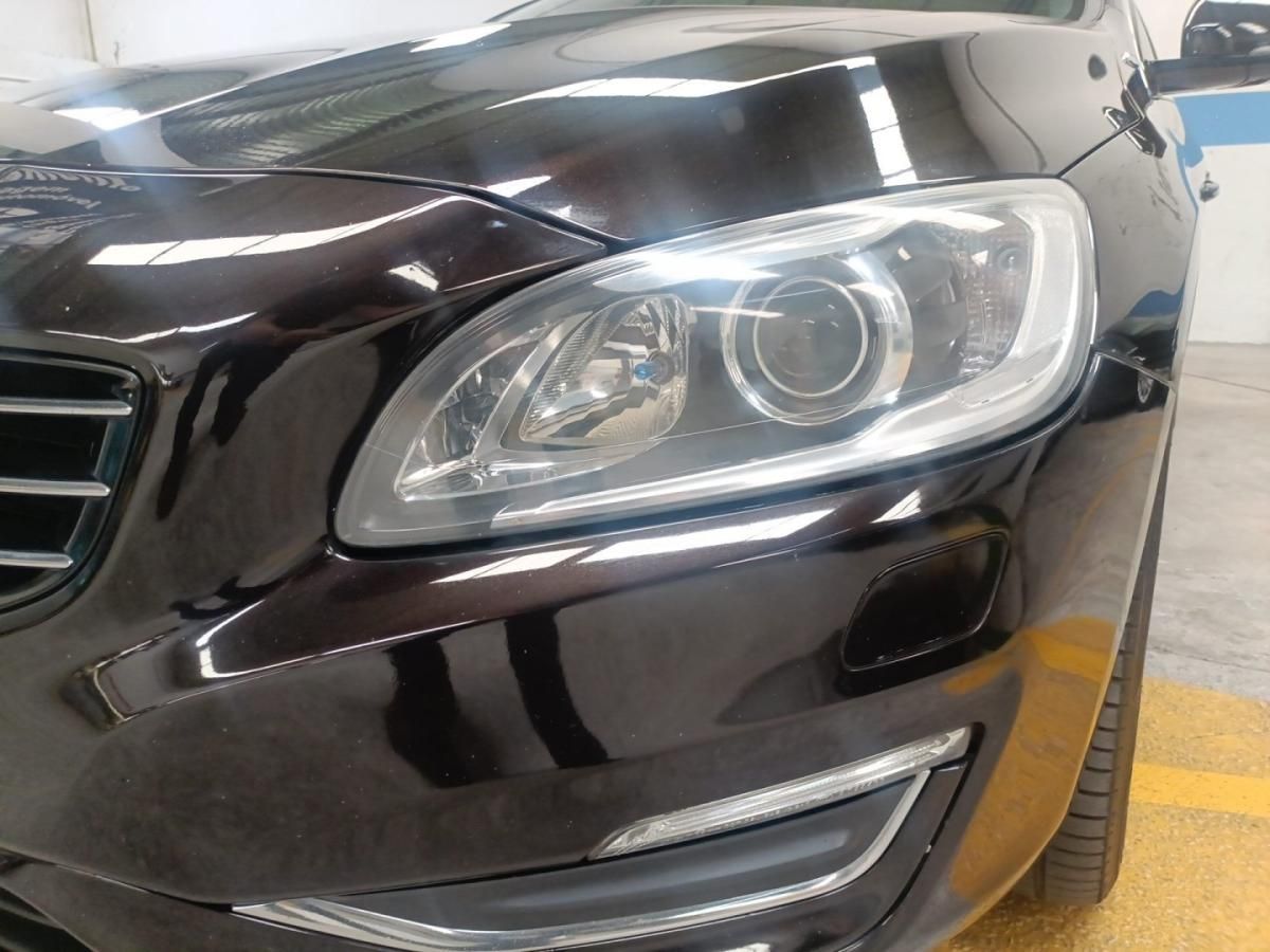volvo-v60-2013-hibrido-2400cc