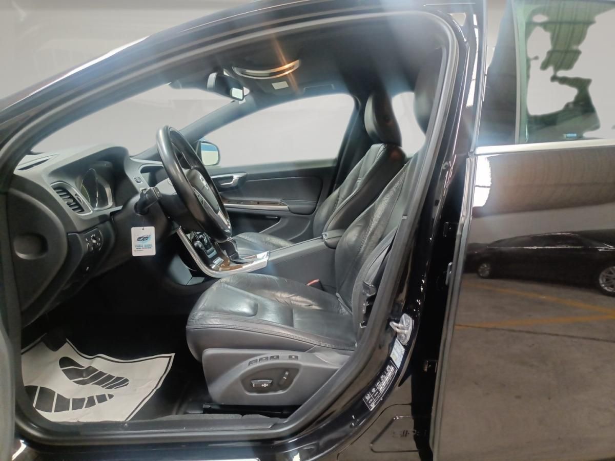 volvo-v60-2013-hibrido-2400cc