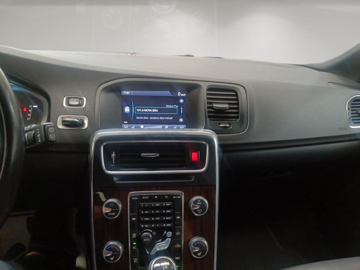 volvo-v60-2013-hibrido-2400cc
