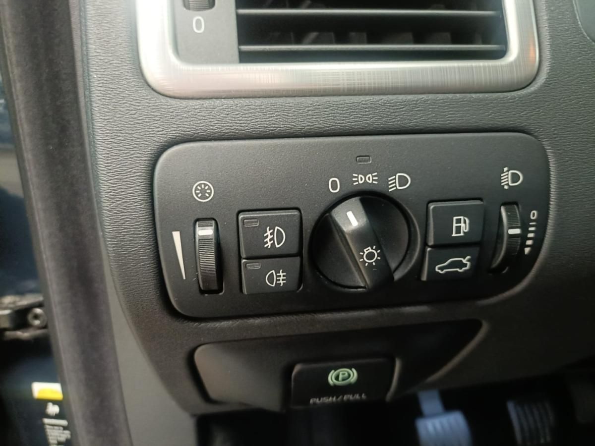 volvo-v70-2010-diesel-1560cc