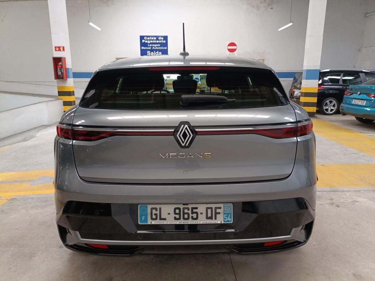 renault-megane-e-tech-2023-eletrico-0cc