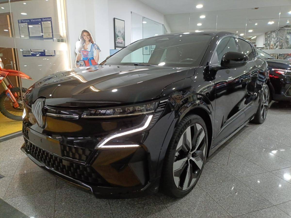 renault-megane-e-tech-2022-eletrico-0cc
