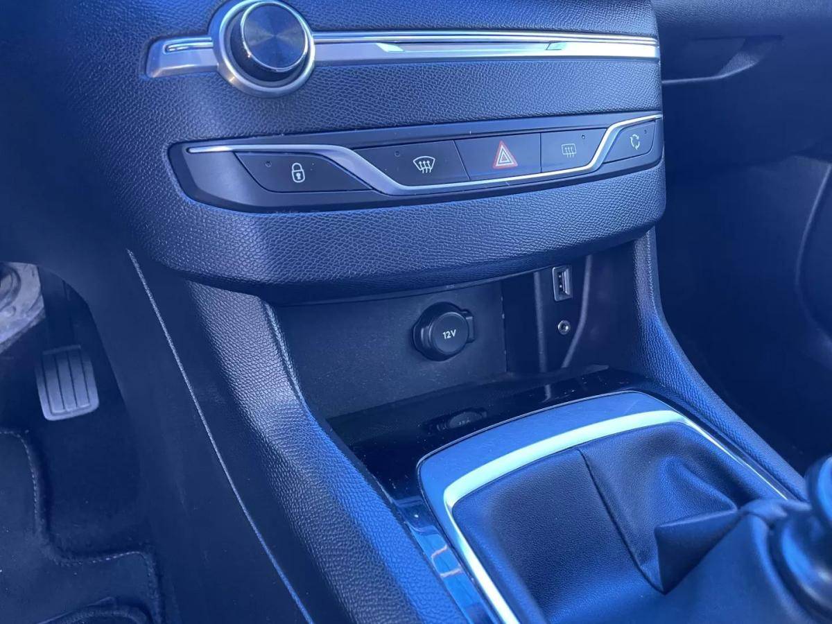 peugeot-308-sw-2016-diesel-1560cc
