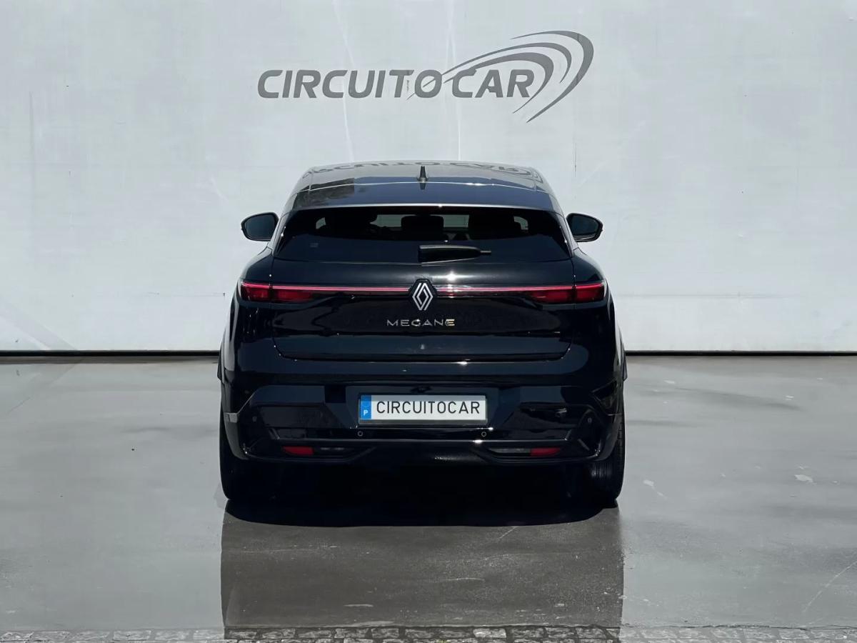 renault-megane-e-tech-2023-eletrico-200cc