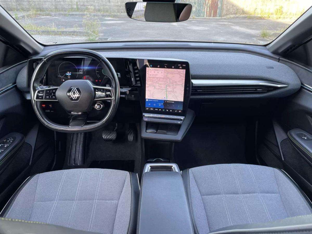 renault-megane-e-tech-2023-eletrico-200cc