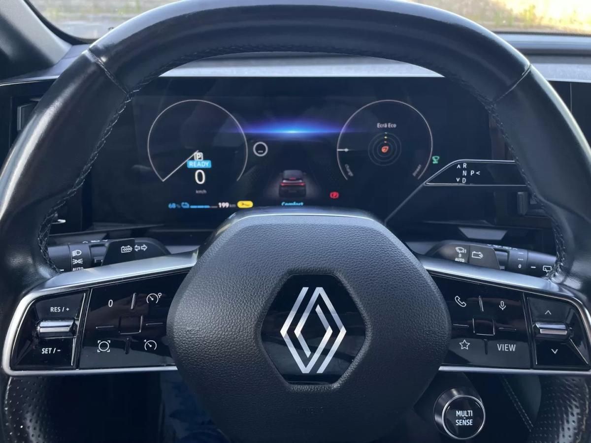 renault-megane-e-tech-2023-eletrico-200cc