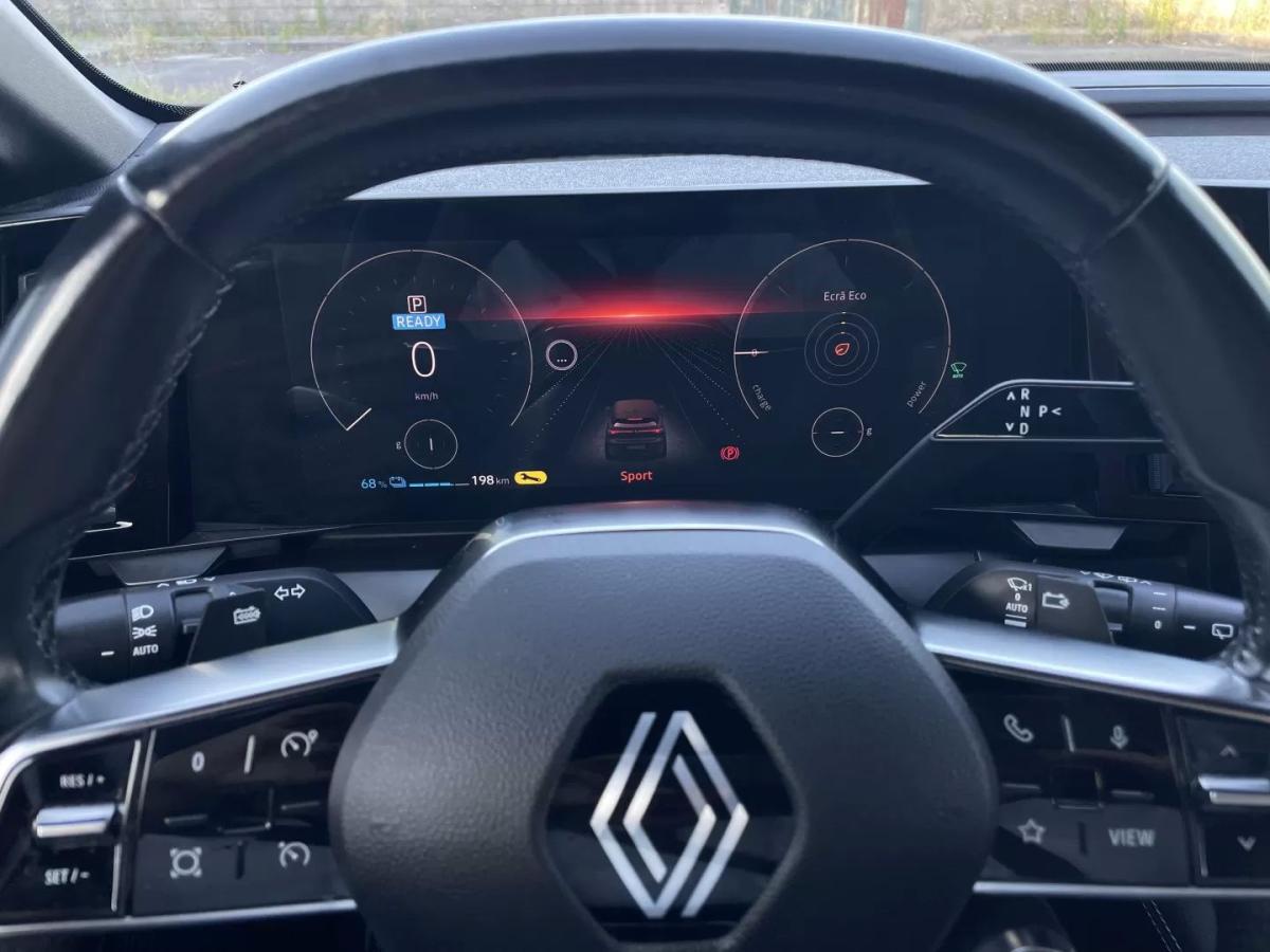 renault-megane-e-tech-2023-eletrico-200cc