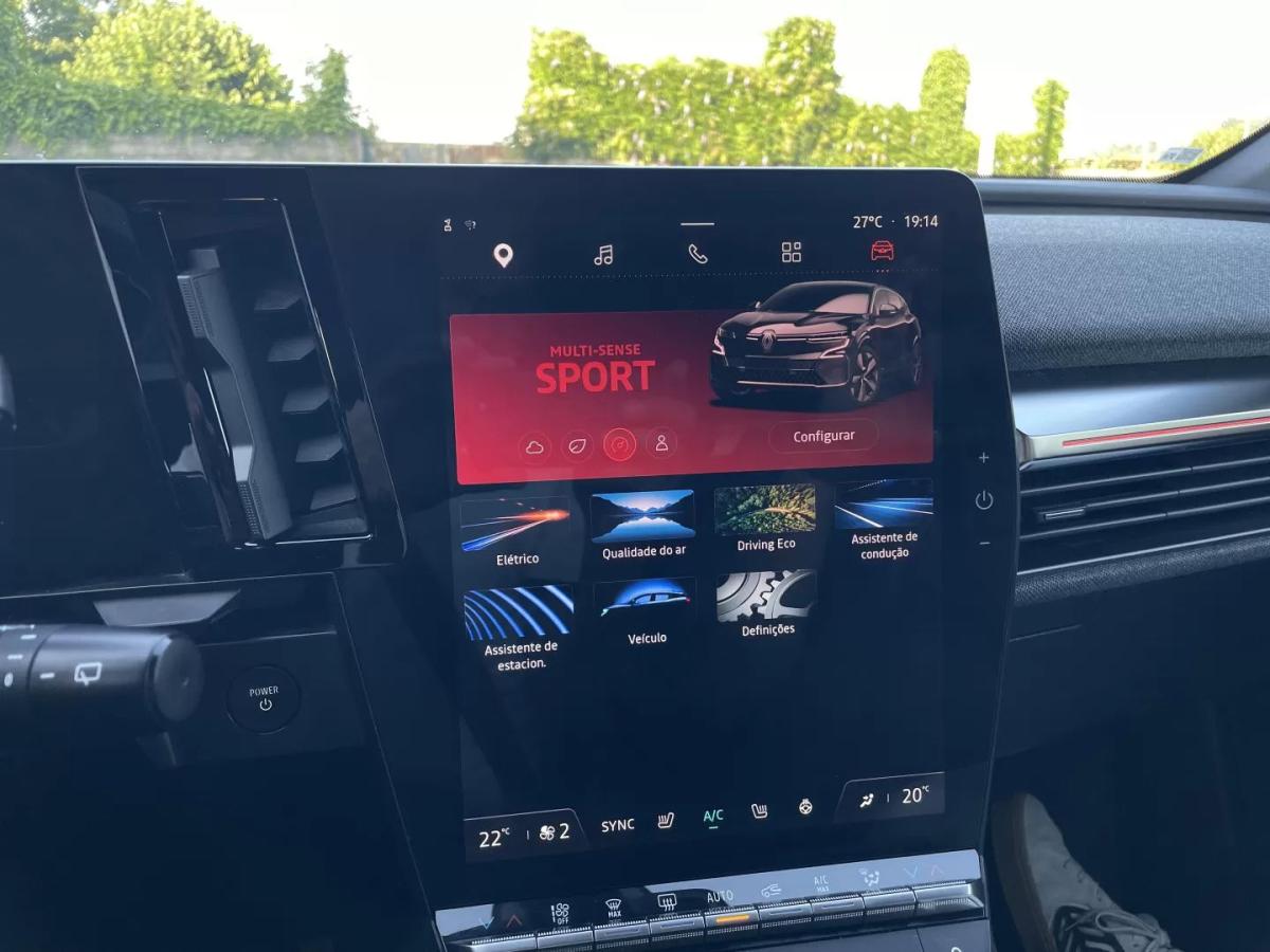 renault-megane-e-tech-2023-eletrico-200cc