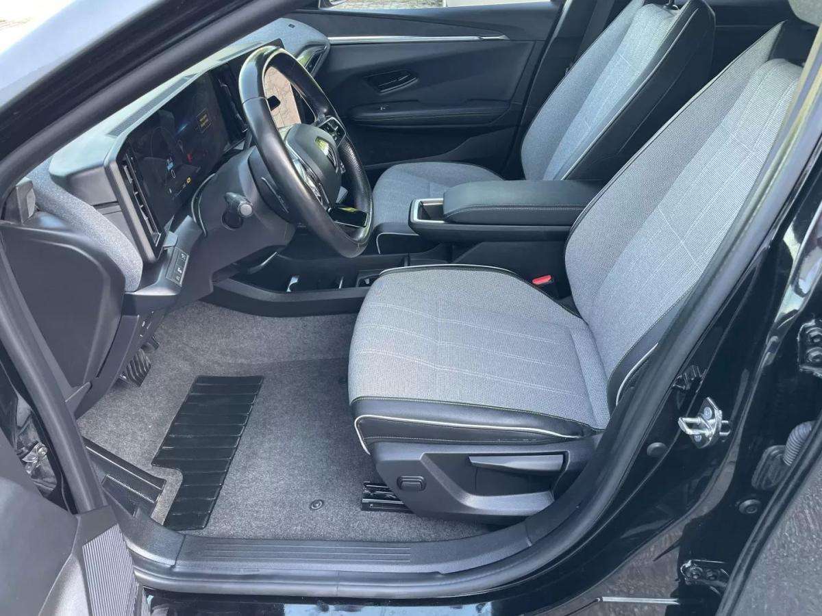 renault-megane-e-tech-2023-eletrico-200cc