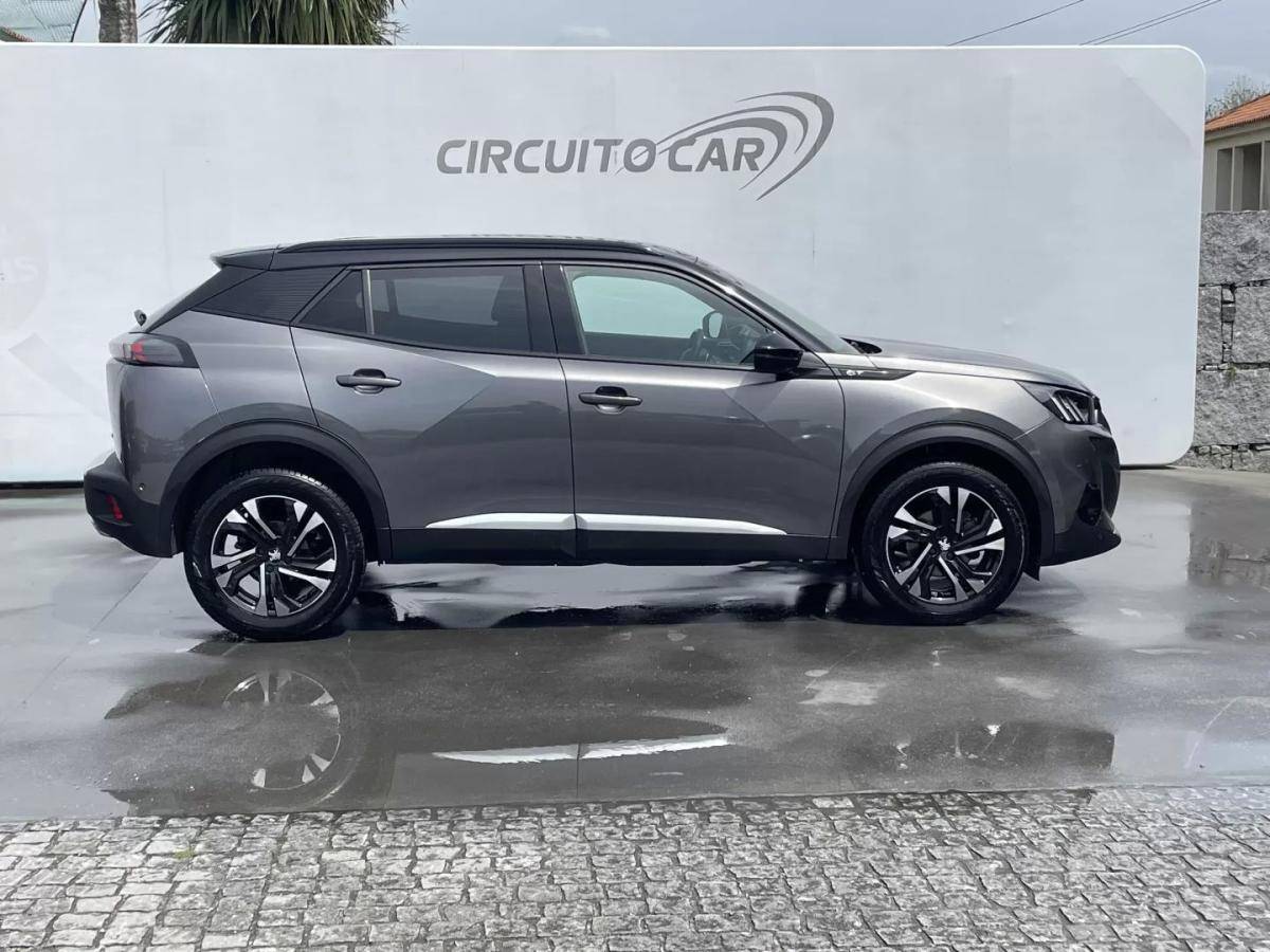 peugeot-2008-2022-gasolina-1199cc