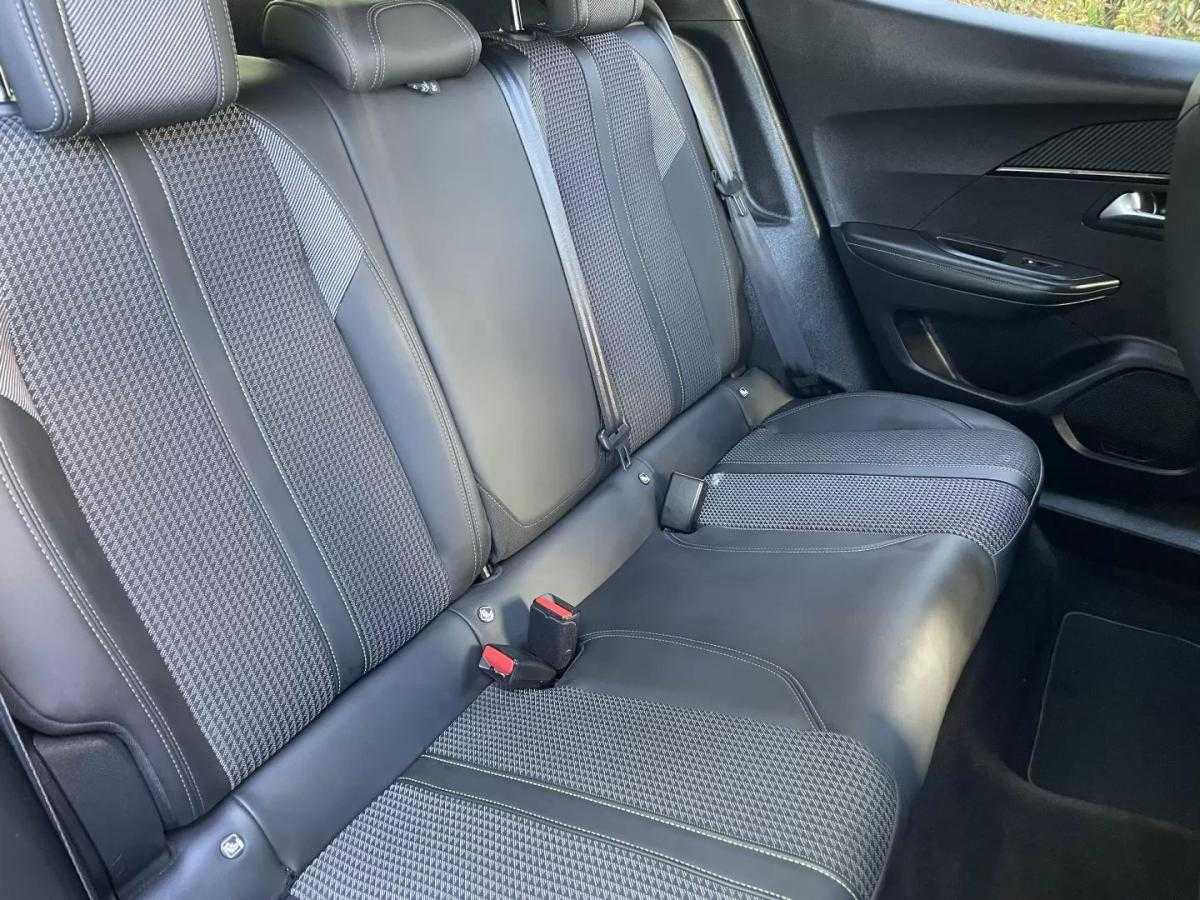 peugeot-2008-2022-gasolina-1199cc