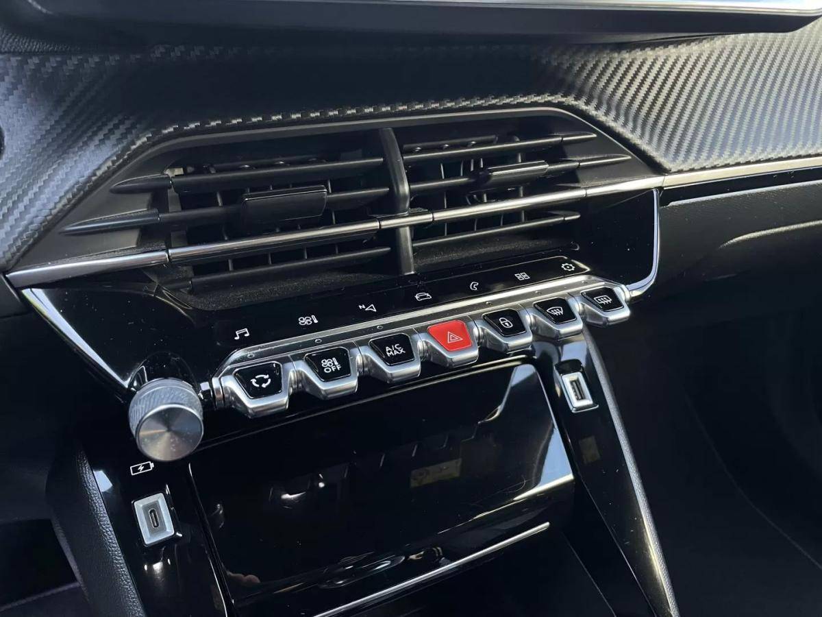 peugeot-2008-2022-gasolina-1199cc