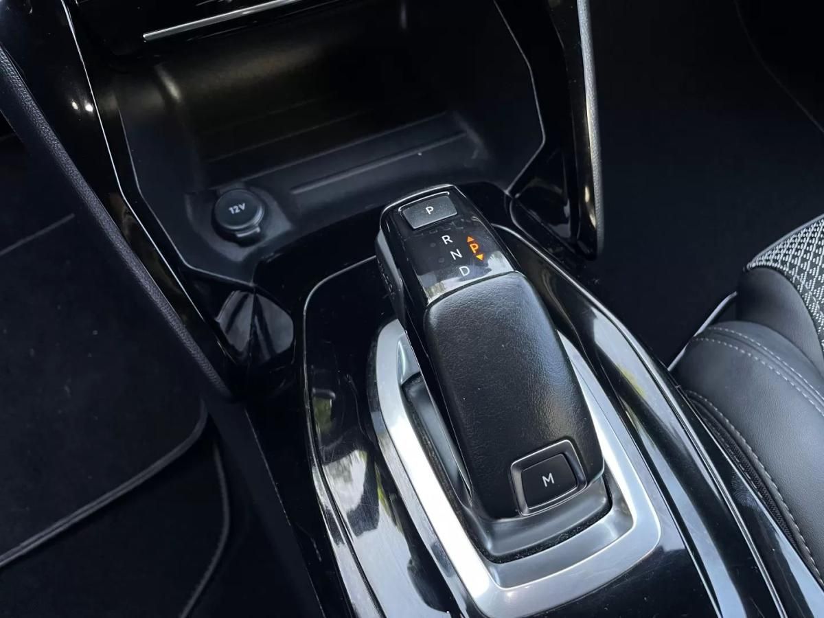 peugeot-2008-2022-gasolina-1199cc