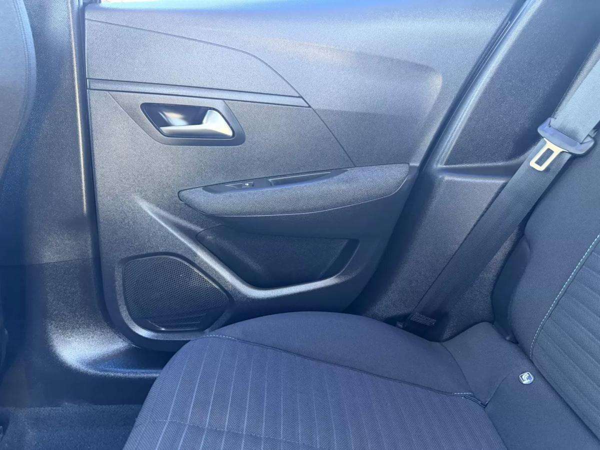 peugeot-208-2022-gasolina-1199cc