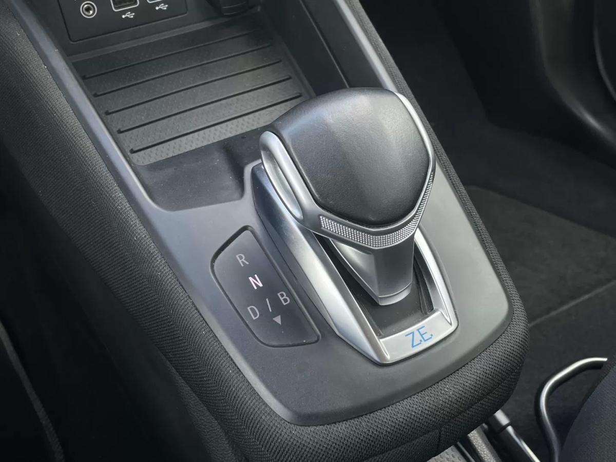renault-zoe-2020-eletrico-200cc