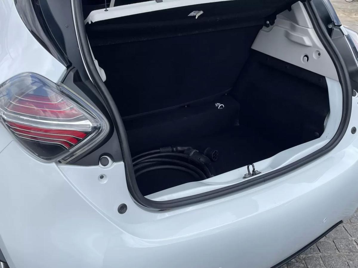 renault-zoe-2020-eletrico-200cc