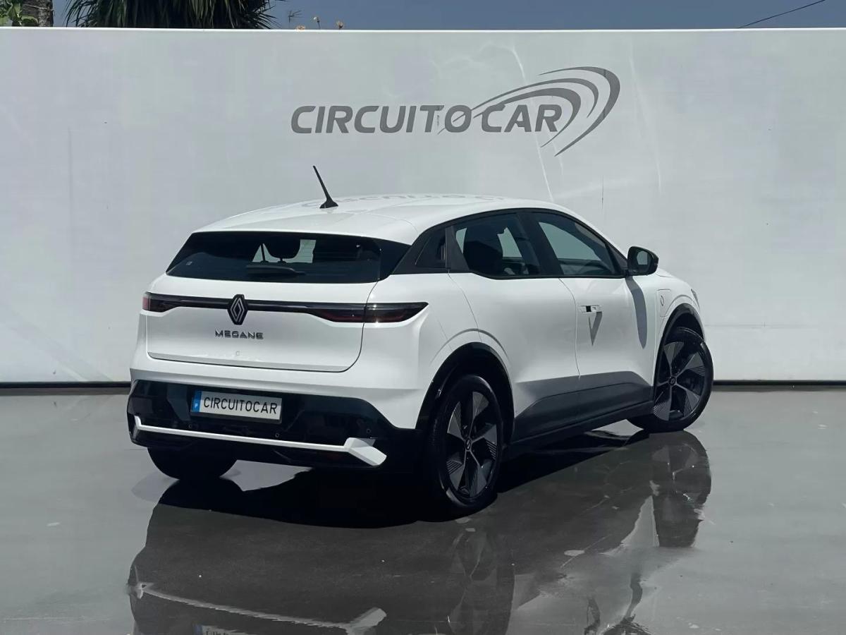 renault-megane-e-tech-2022-eletrico-200cc