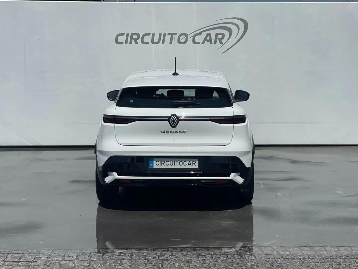 renault-megane-e-tech-2022-eletrico-200cc