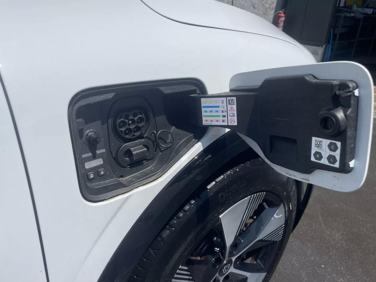 renault-megane-e-tech-2022-eletrico-200cc