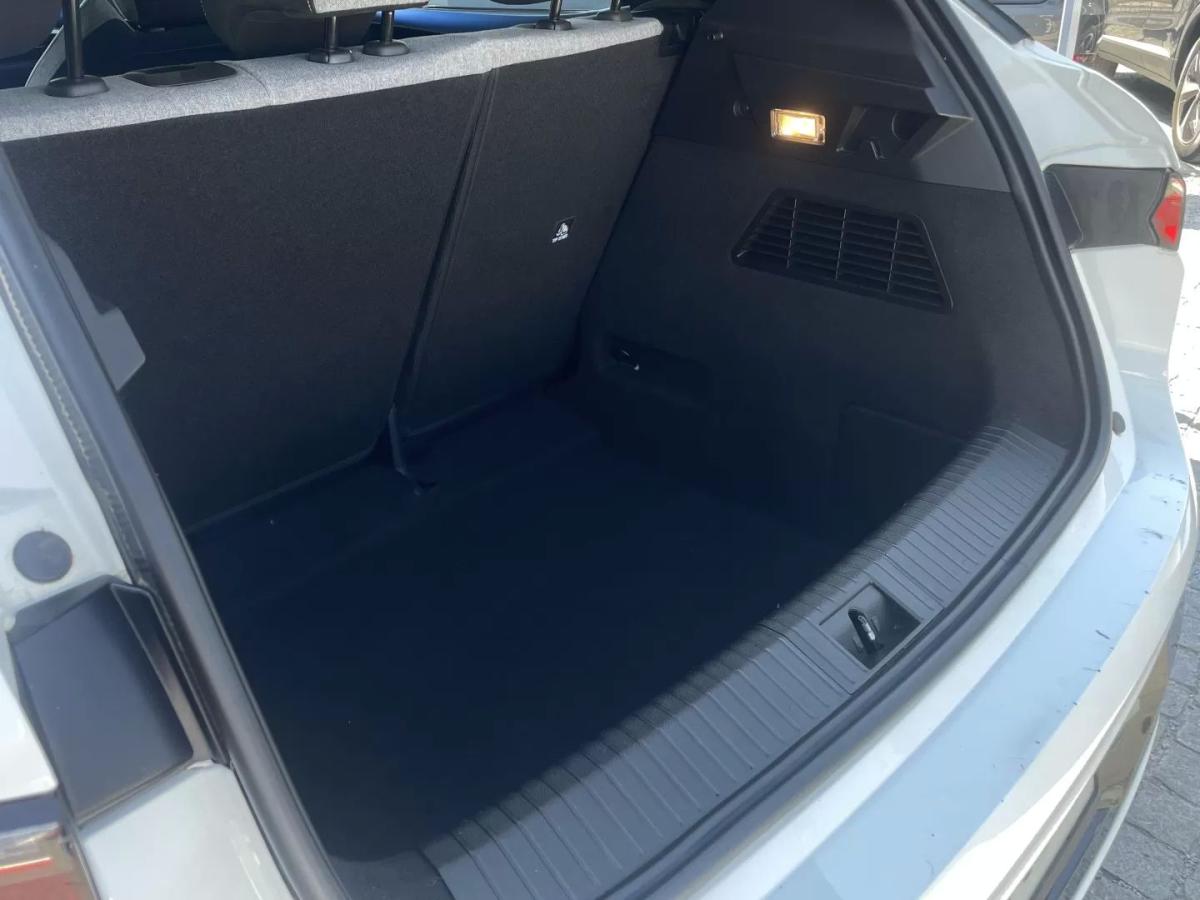 renault-megane-e-tech-2022-eletrico-200cc