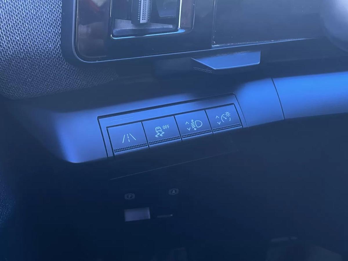 renault-megane-e-tech-2022-eletrico-200cc