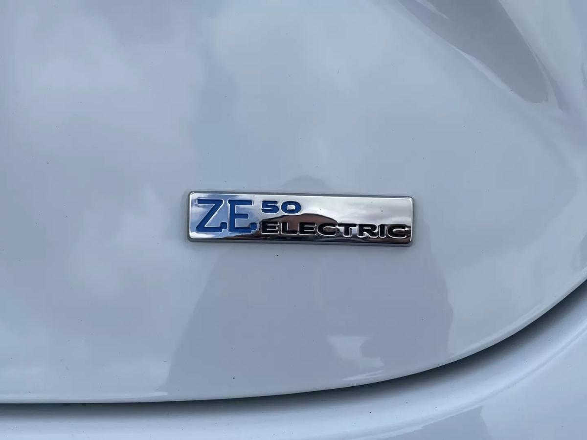 renault-zoe-2020-eletrico-200cc