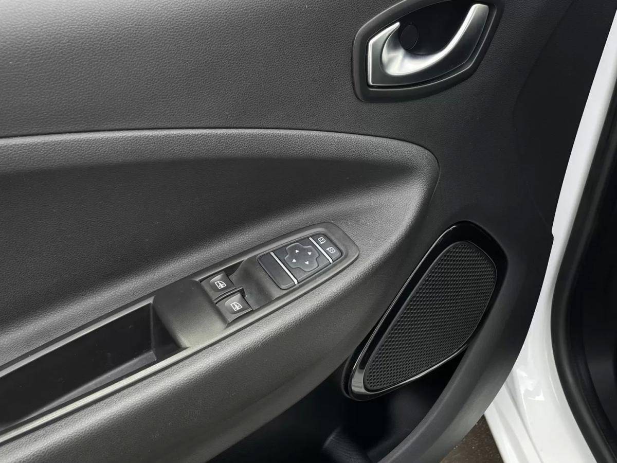 renault-zoe-2020-eletrico-200cc