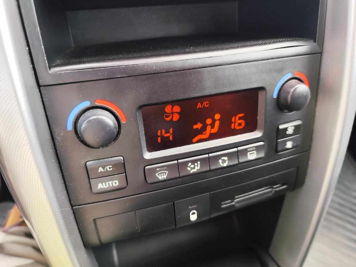peugeot-207-1-4-2006-gasolina-1360cc