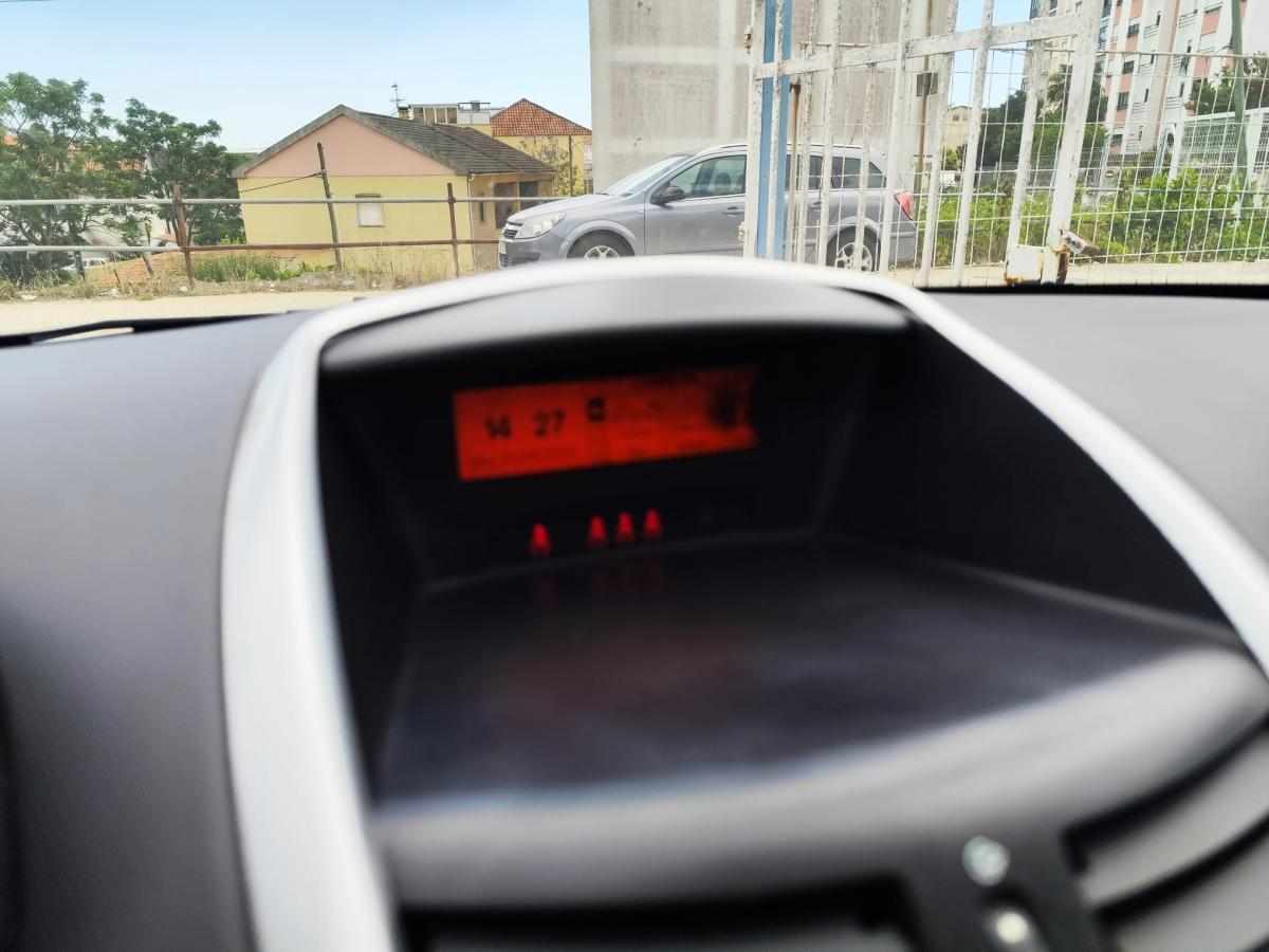 peugeot-207-1-4-2006-gasolina-1360cc