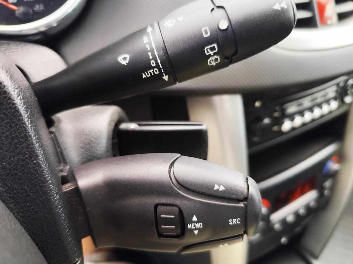 peugeot-207-1-4-2006-gasolina-1360cc