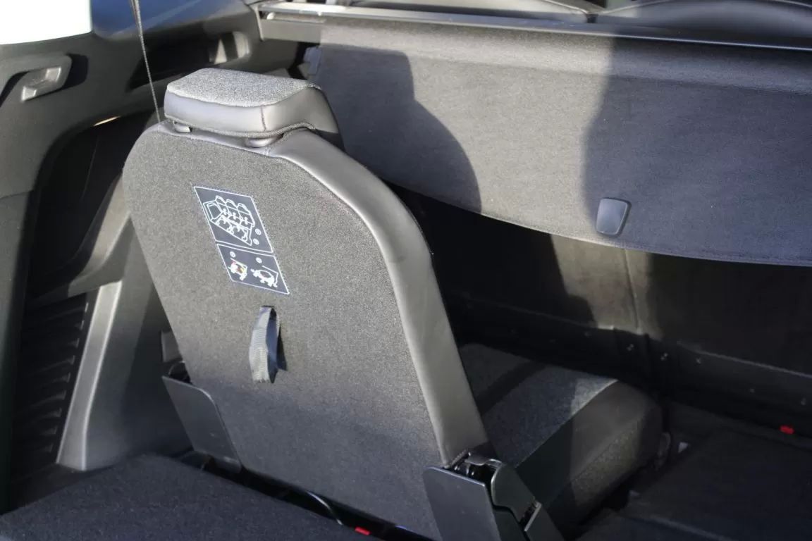 peugeot-5008-2018-diesel-1499cc