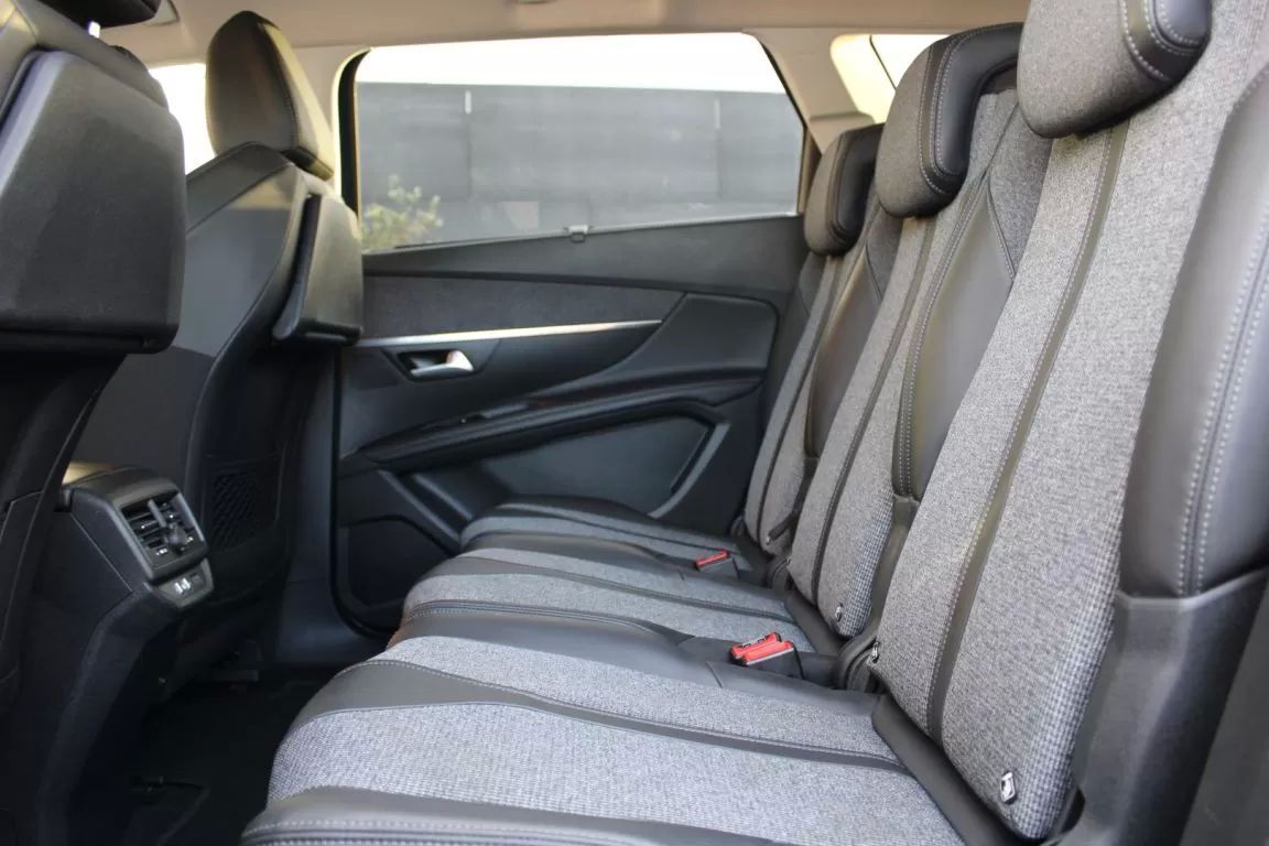 peugeot-5008-2018-diesel-1499cc