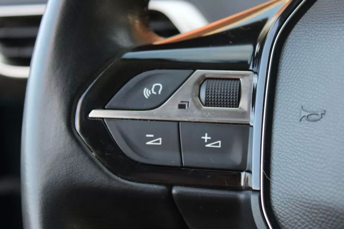 peugeot-5008-2018-diesel-1499cc