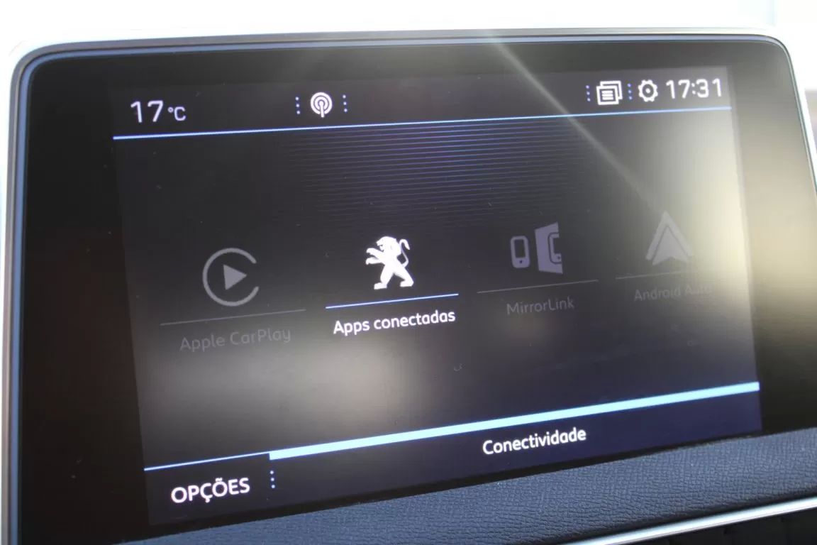 peugeot-5008-2018-diesel-1499cc