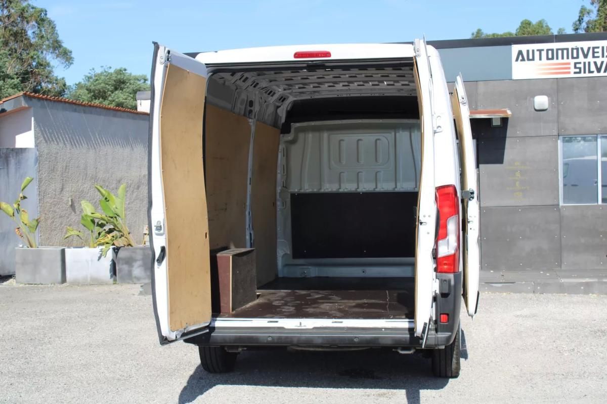 peugeot-boxer-2022-diesel-2179cc