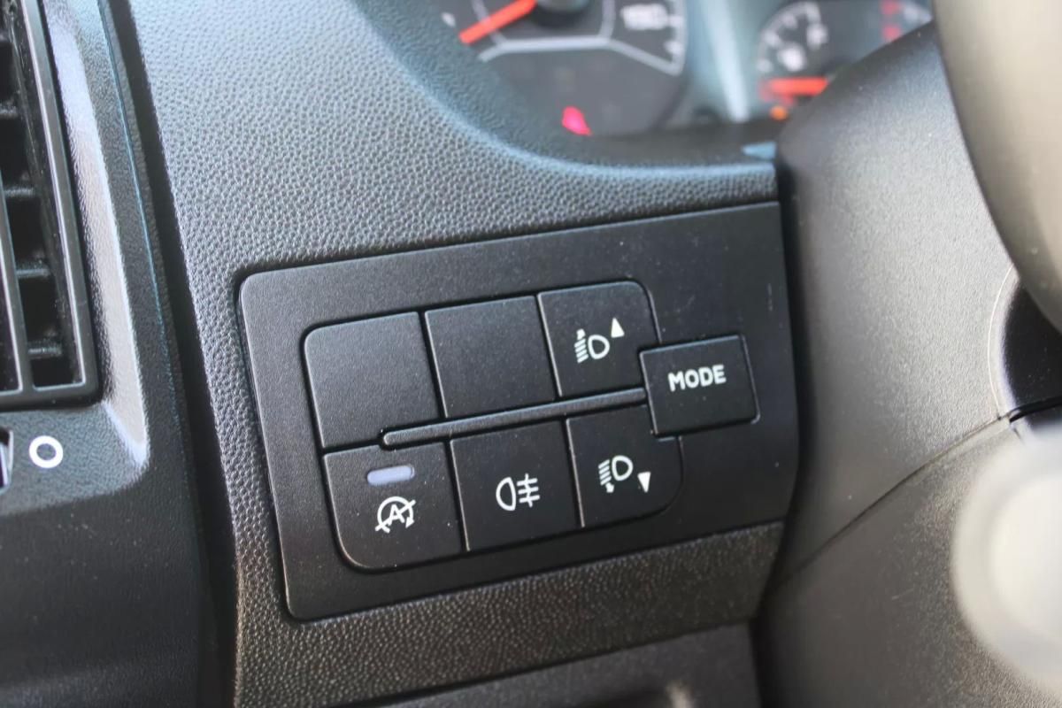 peugeot-boxer-2022-diesel-2179cc